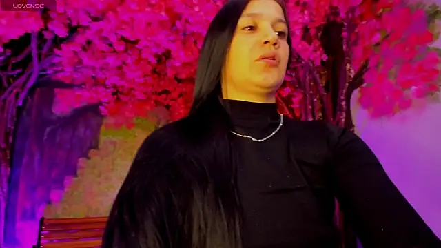 marahanson  online show from January 6, 7:06 pm