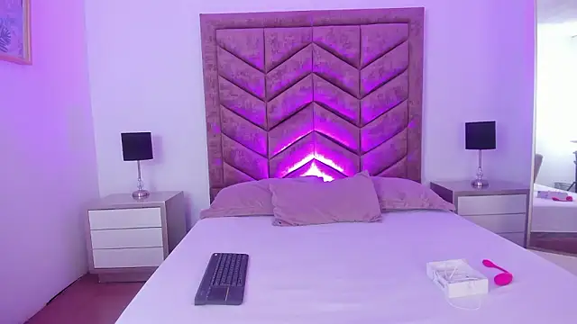 Scarlett  Noir online show from March 17, 8:13 pm