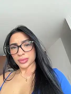 ValeriaTorress  online show from April 5, 5:45 pm