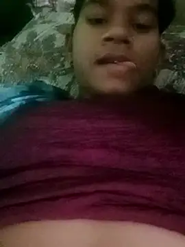 swartilodhi123 online show from April 28, 4:44 pm