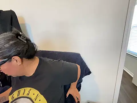 BettyWhispers online show from January 18, 6:04 pm