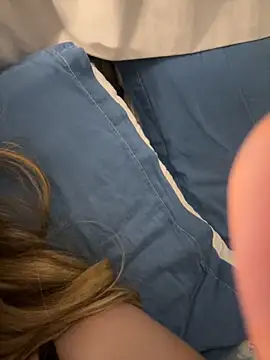 privsloirinha online show from April 19, 3:28 am