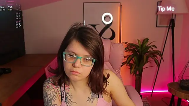 Ariell Mini online show from April 17, 5:42 am