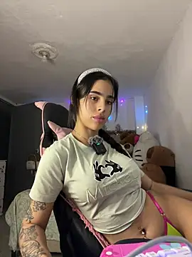 Summer 09 online show from June 18, 4:47 am
