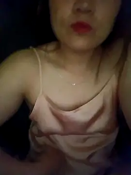 May-Ne online show from March 23, 3:40 pm