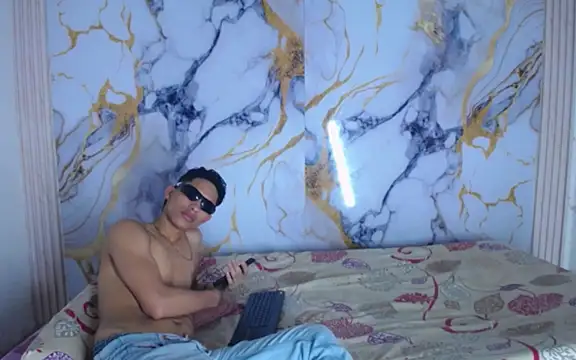 Damian and theo online show from February 19, 7:24 pm