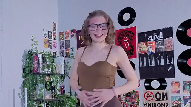 JeaneneWoltz online show from January 18, 10:22 am