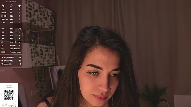 EmmyNoel online show from March 5, 7:31 pm