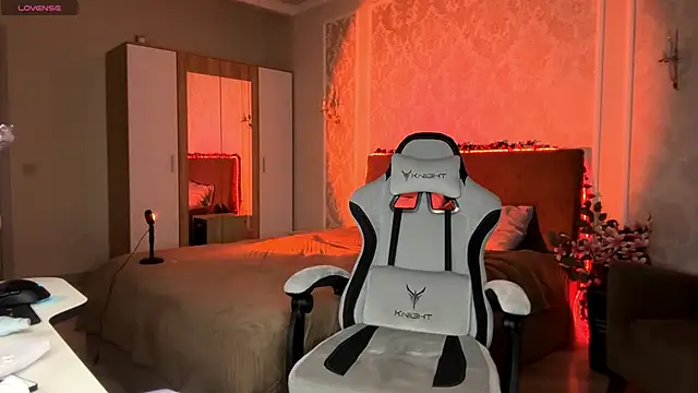 Genniys  online show from January 12, 4:23 pm