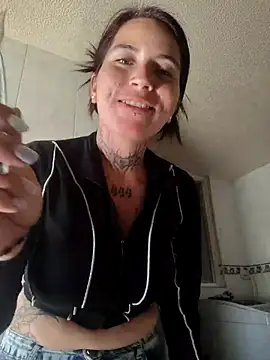 mara adiction online show from December 19, 8:23 pm