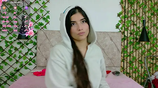 Georgia Candy online show from April 16, 4:57 am