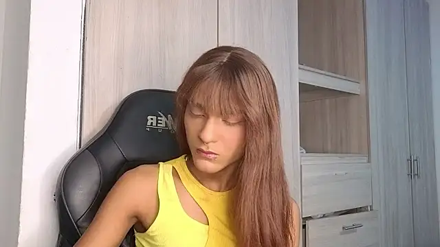 tiffanyy 777 online show from March 17, 2:32 pm