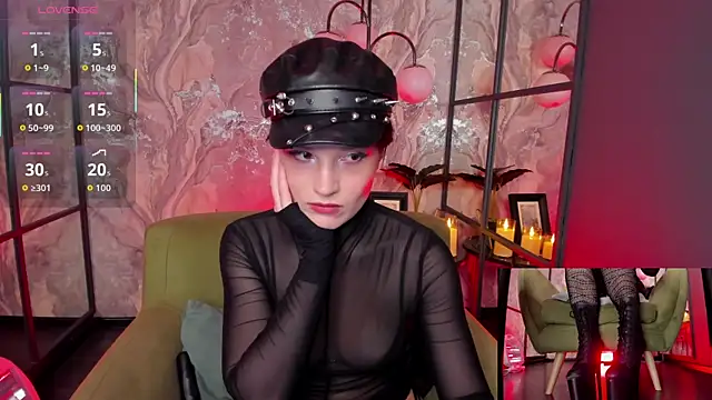 RowenMoon online show from March 27, 9:48 pm