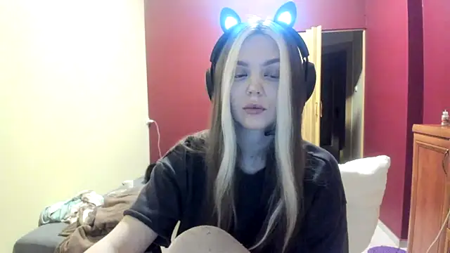 LunaAngell online show from December 22, 12:47 am