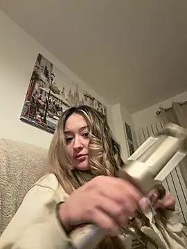 LilyLuck  online show from January 11, 4:45 pm