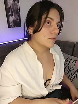 paulina coxx online show from March 18, 12:32 pm