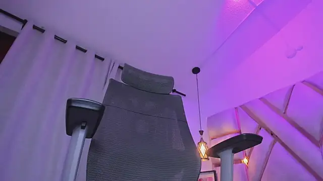 shineevg online show from April 9, 2:58 am