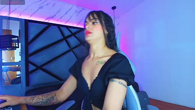 Lili Evanss online show from February 2, 12:37 pm