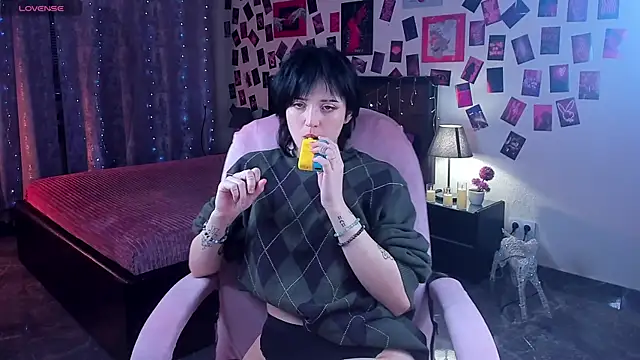 SarahShelby online show from February 7, 6:28 am