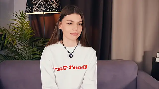 NeidaGowing online show from December 20, 9:02 am