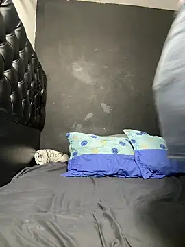 ManuelaEvans  online show from March 10, 9:19 pm