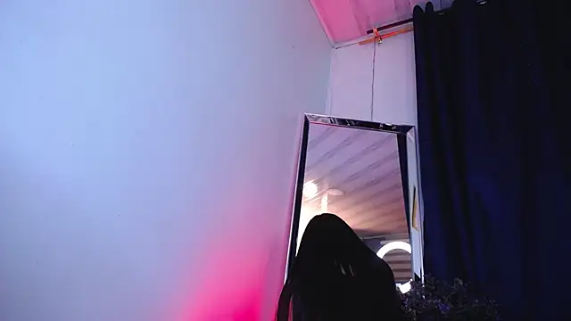 Emilyy05  online show from March 16, 11:52 pm