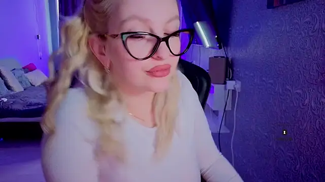 Eva Vibe  online show from April 15, 6:36 am