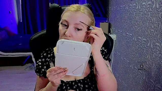 Eva Vibe  online show from April 10, 7:36 am