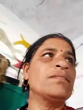 CUTE Ishpa online show from January 10, 9:03 am