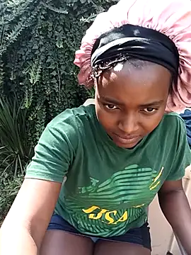 ShyNaughtyBabe online show from April 6, 11:33 am