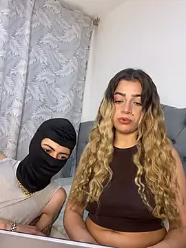 cute emmma online show from February 2, 11:20 am