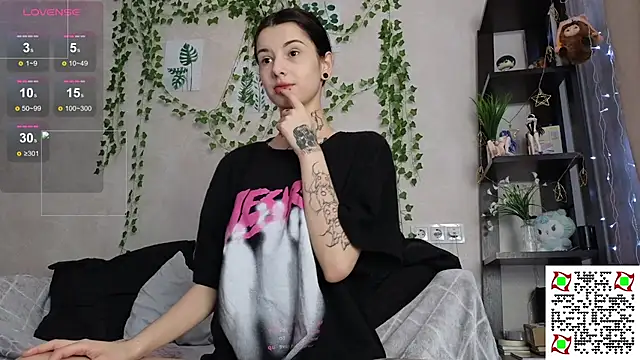 LeonaHinnes online show from January 16, 3:46 am