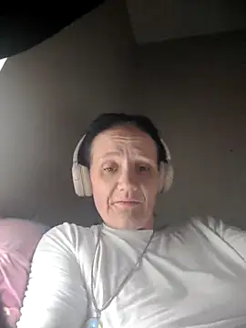 CrownedCuppa online show from April 15, 7:36 pm