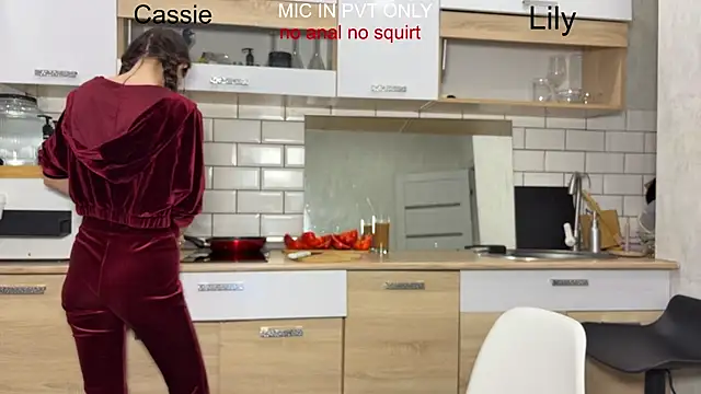 girls secrets online show from January 13, 6:45 pm