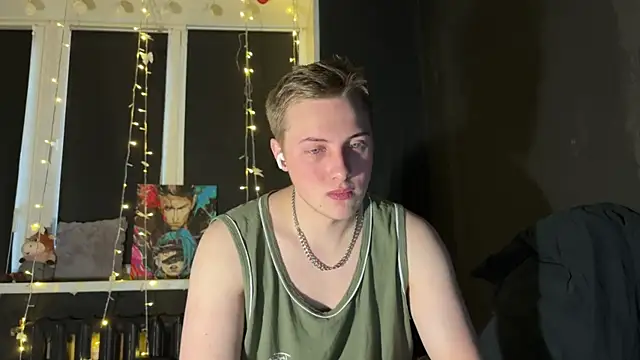 love4couple online show from April 15, 7:20 am