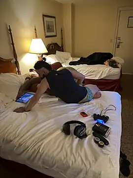 Ghoulsnooze 19 online show from March 28, 3:06 am