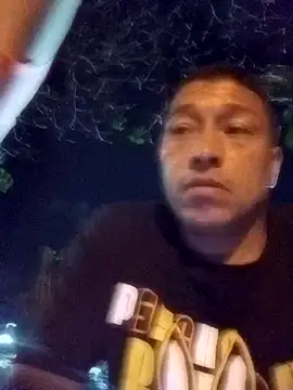 pareja latina1483 online show from March 17, 1:09 am