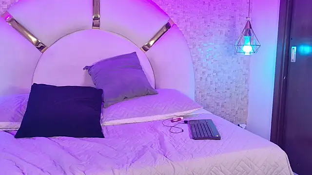 emily greco online show from January 9, 7:51 pm