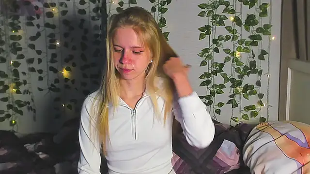 Cute Madam online show from January 12, 10:59 pm