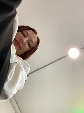 Scarlet auraa online show from February 26, 9:25 pm