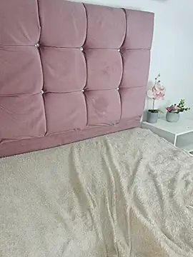 MiaKleinX online show from February 22, 11:38 pm