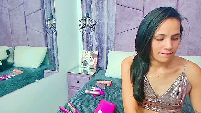 AlahiaEvansz online show from February 17, 1:49 am