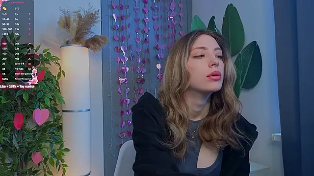 BrianneMallory online show from February 26, 7:29 am