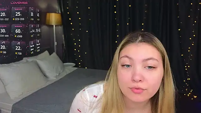 Angel  Grace online show from March 18, 12:04 am