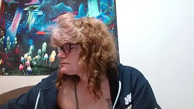 ladylavende3 online show from February 18, 5:39 am