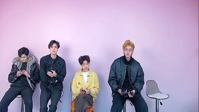 GG-boy002 online show from January 10, 3:00 am