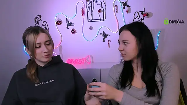 alice  blond online show from January 14, 5:56 am