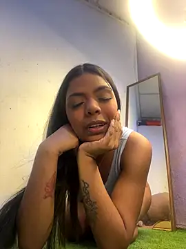 angierosse01 online show from January 6, 6:50 am