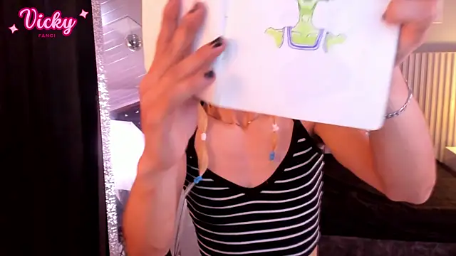 vicky fant4sy online show from February 6, 6:11 pm