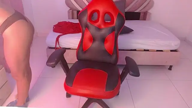 Naya  fox723 online show from January 13, 5:39 pm